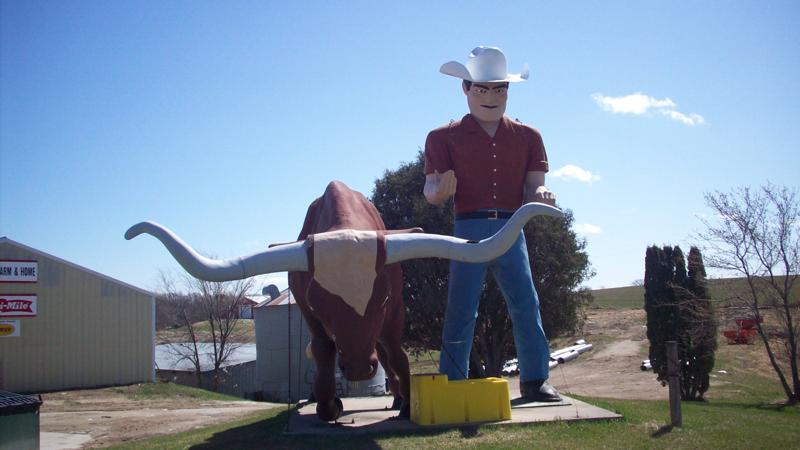 Muffler Man and Steer